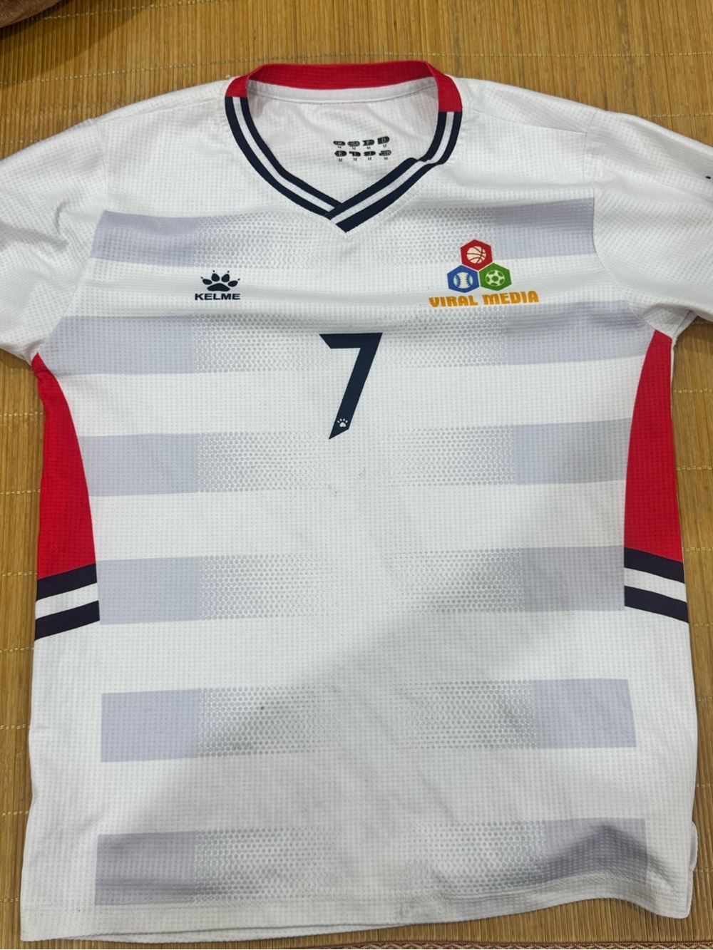 Kelme Viral Media White & Red Men's Tank Top Jersey - Number 7